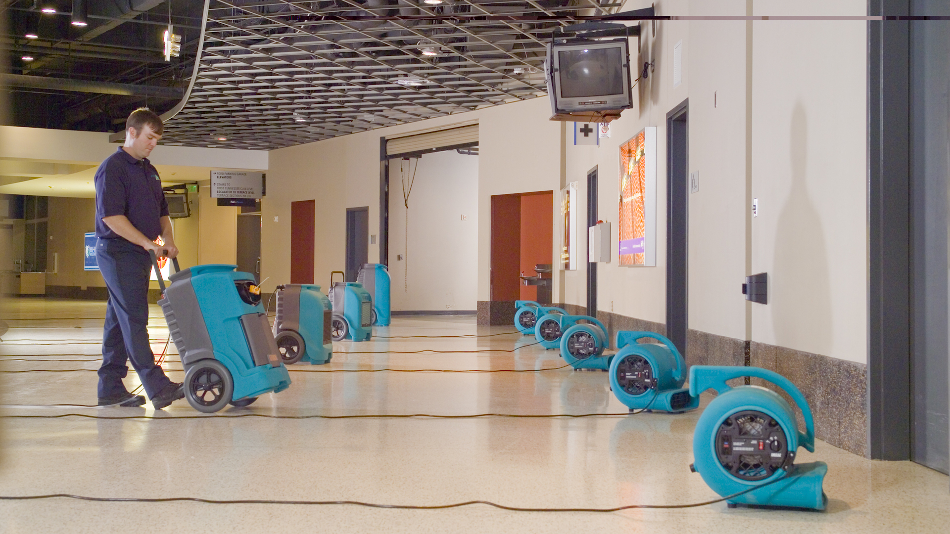 How To Minimize Downtime During A Commercial Water Damage Cleanup?